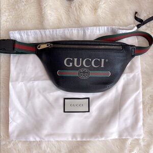 Authentic Gucci Black Grained leather Belt Bag Red Green web stripe bum waist